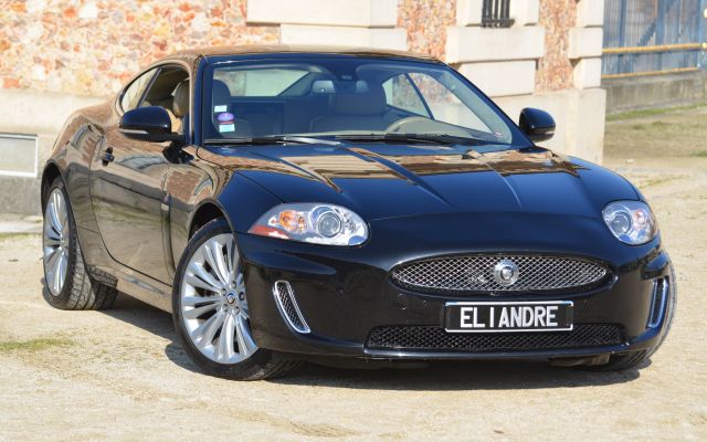 JAGUAR XK 5.0 COUPE PORTFOLIO